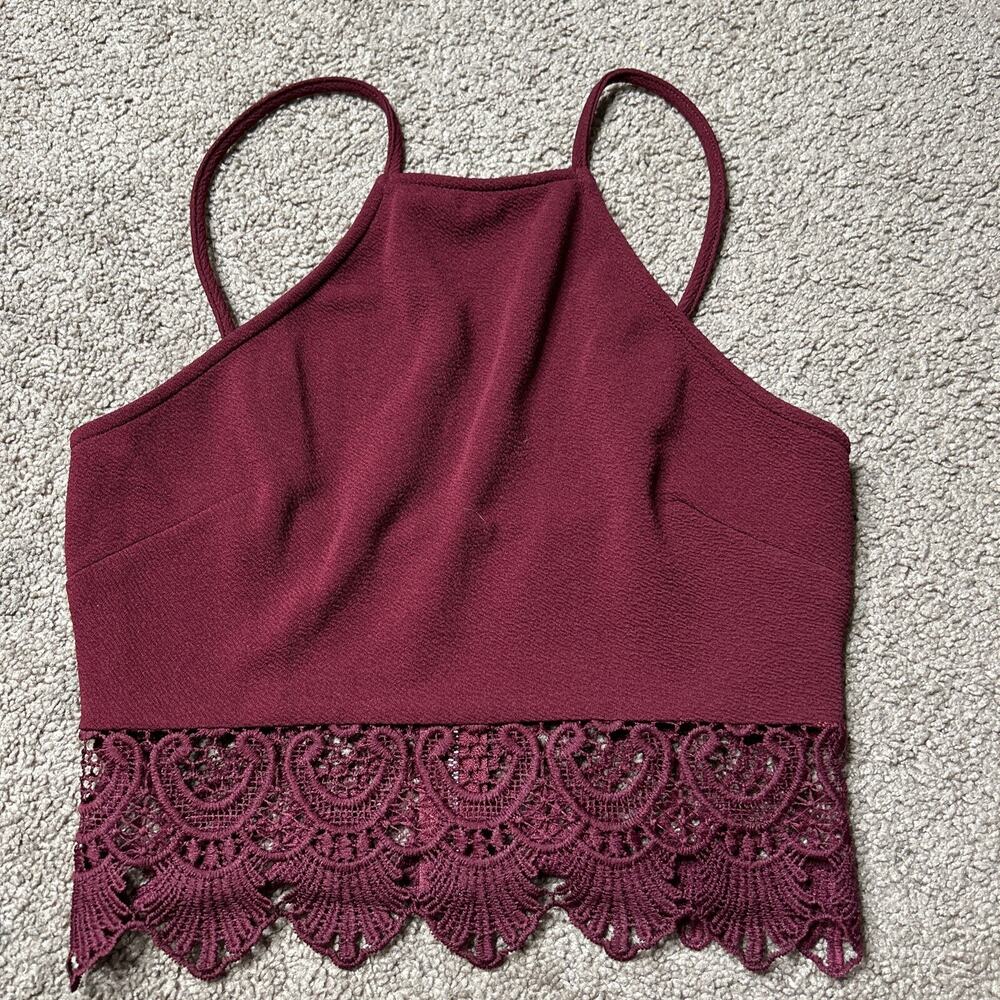 Women's Junior’s XS Windsor Maroon Cropped Tank Floral Lace Detail Blouse
